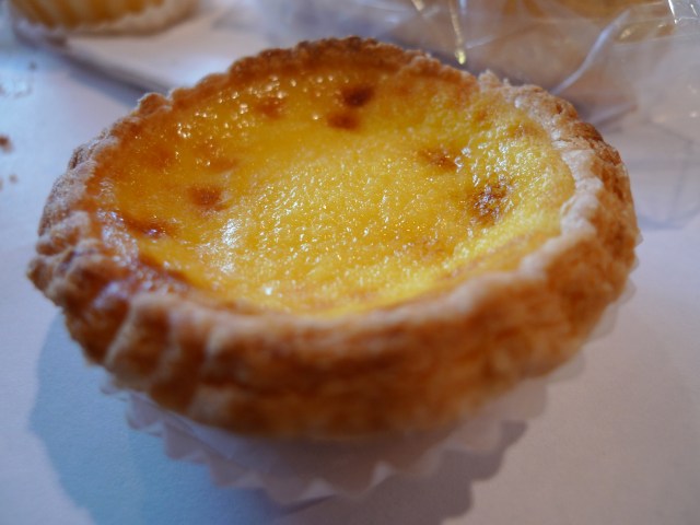 dan tat: egg custard tart portugese-style