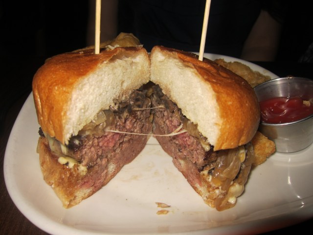 Mushroom & Gyuere with caramelized onions & dijonnaise