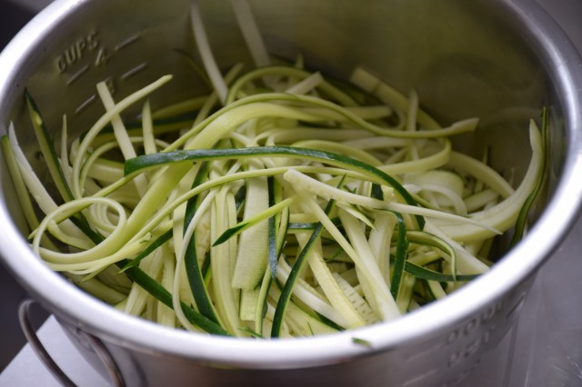 julienned zucchini noodles